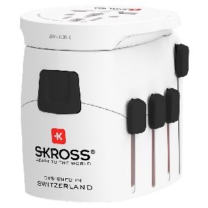 Skross 61260 World Adapter PRO - World VPE Retail Box Mindestbestellmenge 1
