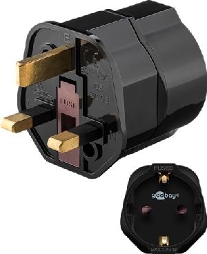 Goobay 45352 Reiseadapter Europa auf UK, schwarz VPE Retail Polybag Mindestbestellmenge 1