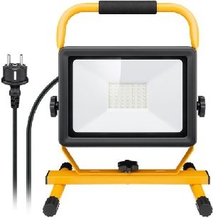 Goobay 49983 LED-Baustrahler mit Standfuß, 50 W VPE Retail Box Mindestbestellmenge 1