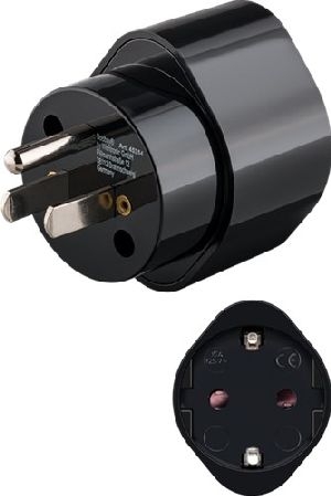 Goobay 45354 Reiseadapter Europa auf USA/Japan, schwarz VPE Retail Polybag Mindestbestellmenge 1