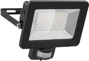 Goobay 53883 LED-Außenstrahler, 50 W, mit Bewegungsmelder VPE Retail Box Mindestbestellmenge 1