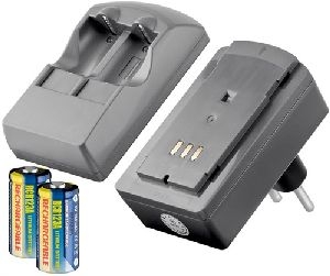 Goobay 46305 Fotobatterie-Ladegerät inkl. 2x RCR123-Akkus VPE Bulk Mindestbestellmenge 1